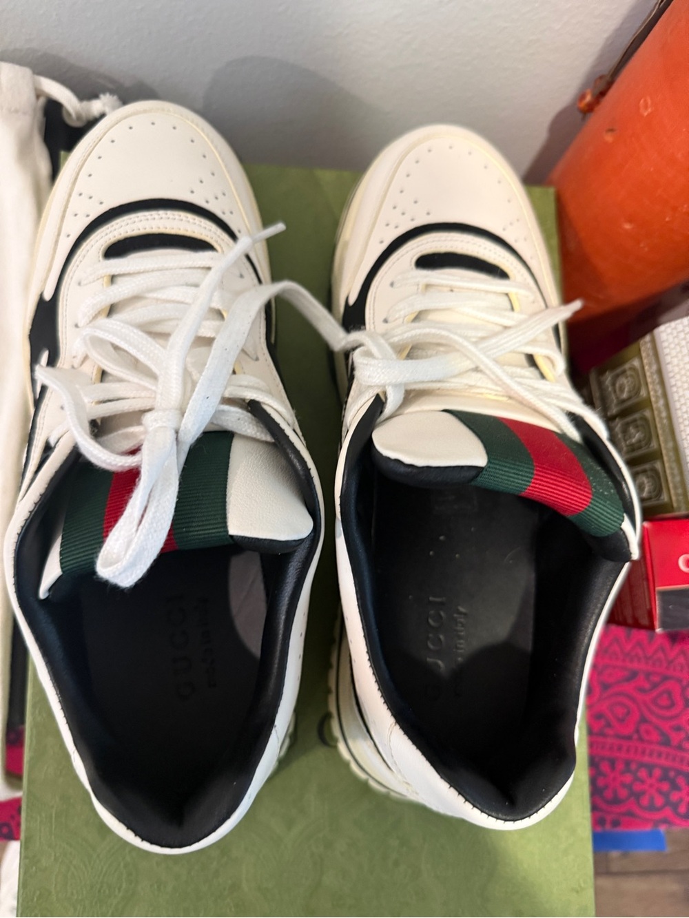 Gucci White Leather Sneakers with Green and Red Web Detail